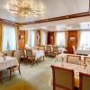 hotel and spezialitatenrestaurant zur linde
