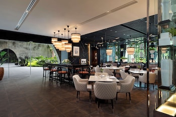 sindhorn kempinski hotel bangkok
