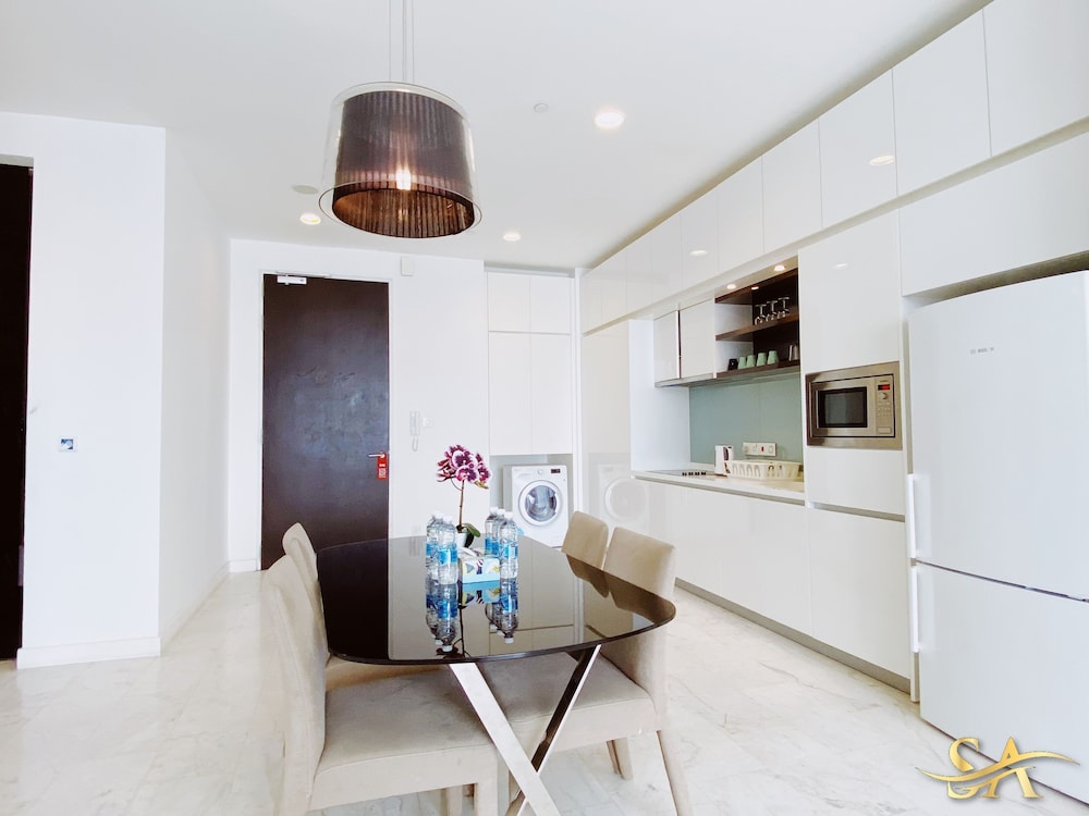 platinum service suite the face
