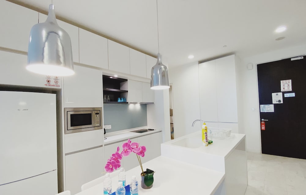 platinum service suite the face