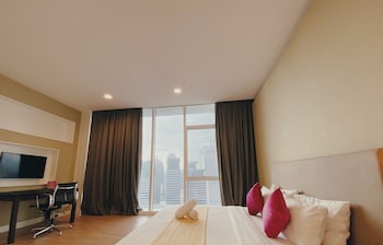 platinum service suite the face