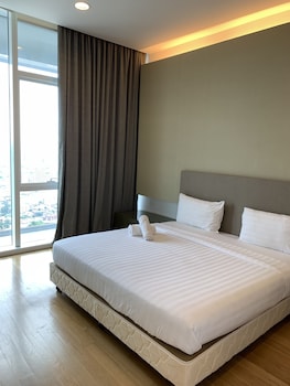 platinum service suite the face