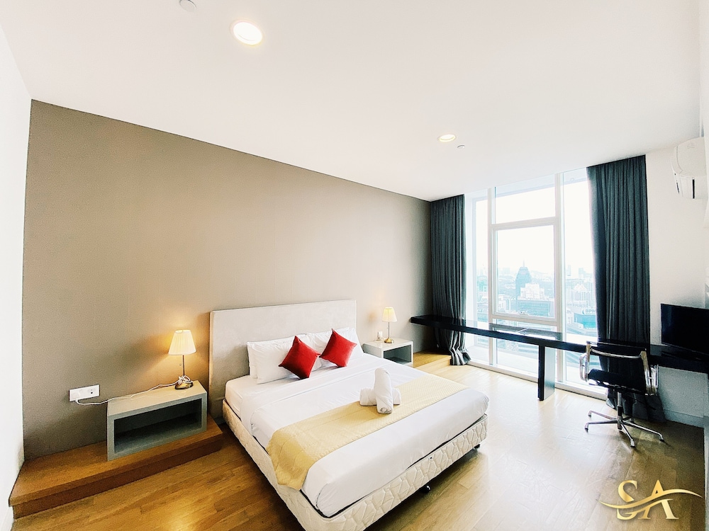 platinum service suite the face