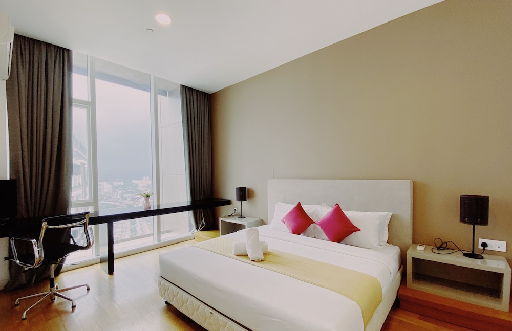 platinum service suite the face