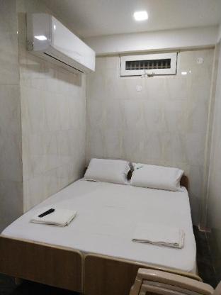 i roomz gvk residency