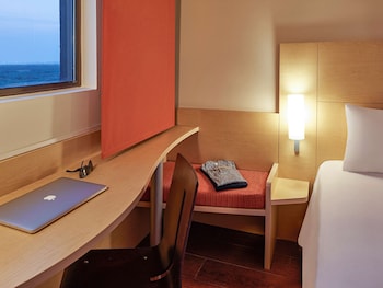 ibis cancun centro
