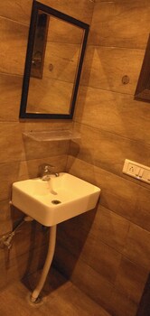 hotel aerocity golden