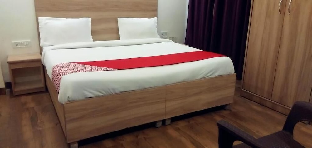 hotel aerocity golden