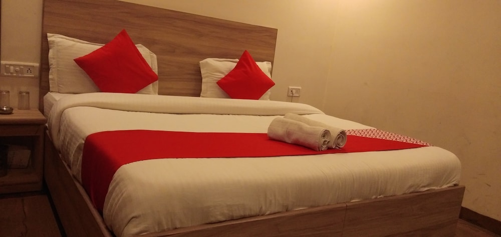 hotel aerocity golden