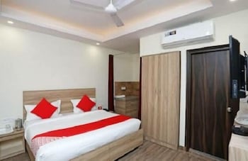 hotel aerocity golden