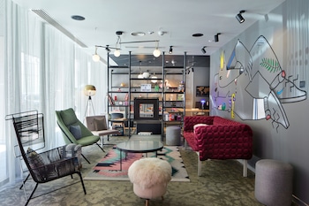 moxy bucharest old town