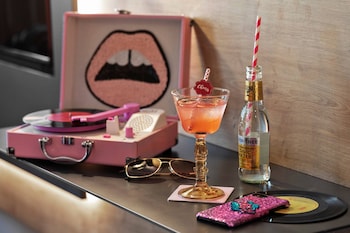 moxy bucharest old town