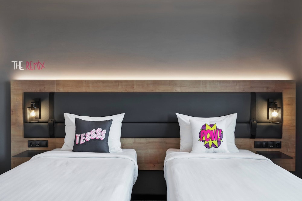 moxy bucharest old town