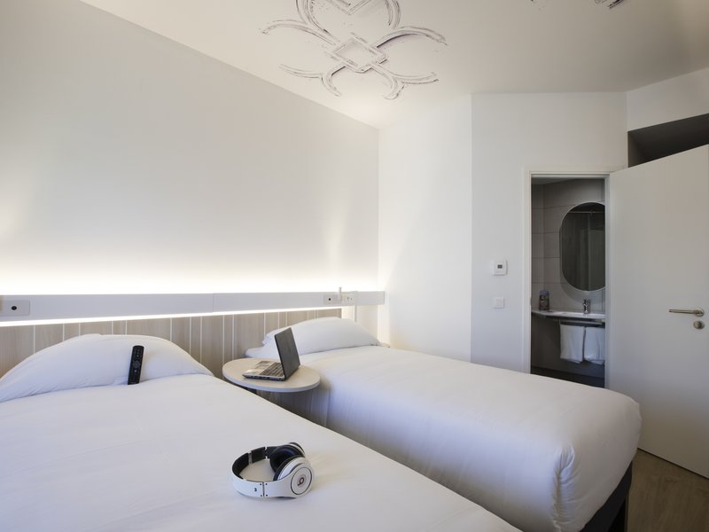 ibis abdelmoumen casa centre