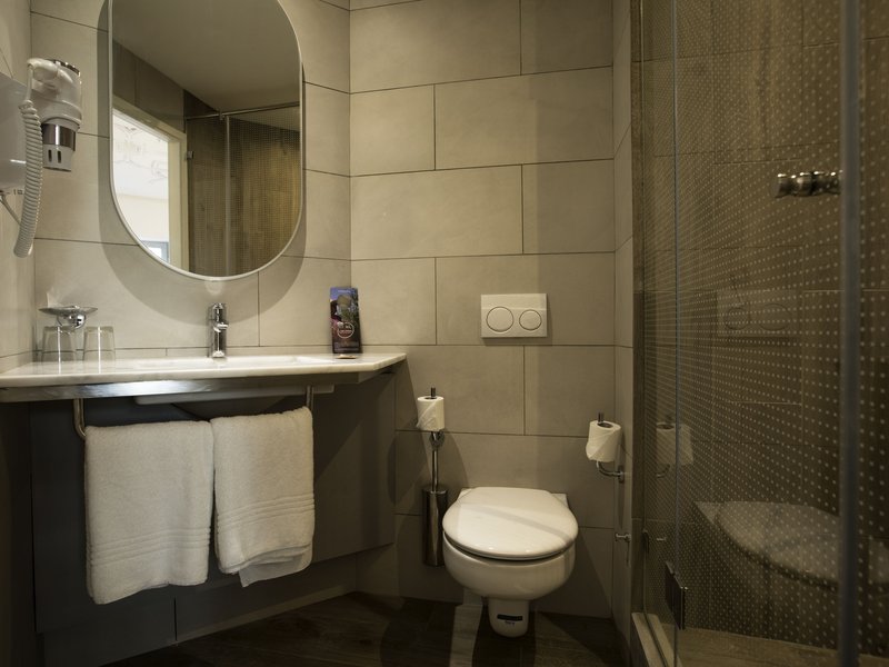 ibis abdelmoumen casa centre