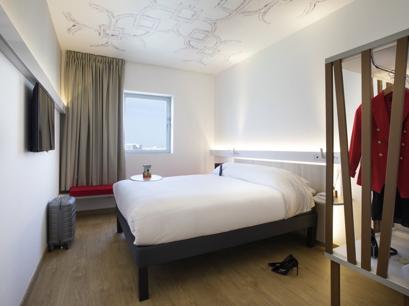 ibis abdelmoumen casa centre