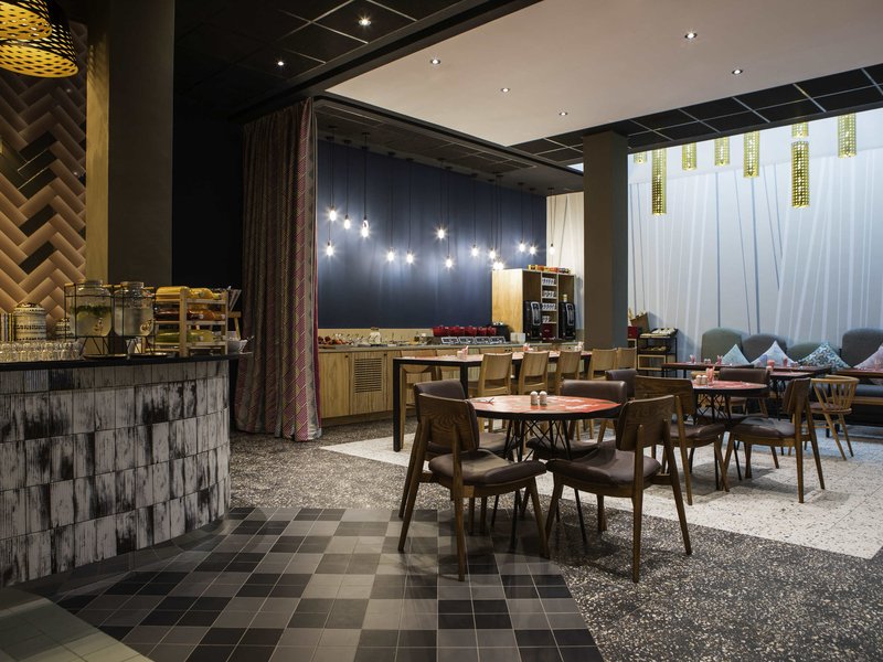 ibis abdelmoumen casa centre