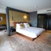 alexander hotel