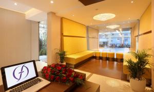 flora charishma residency aluva