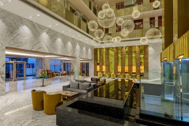 viraj sarovar portico