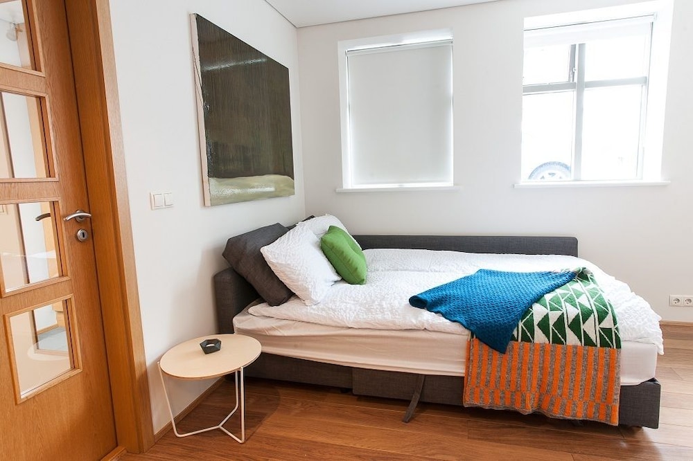 mengi apartments