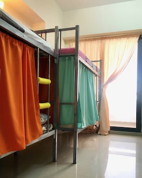 heartland hostel