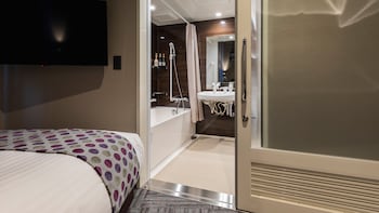 astil hotel juso precious