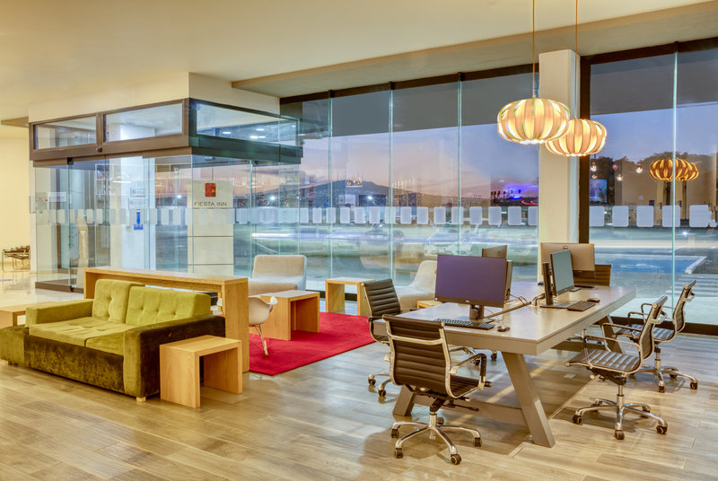 fiesta inn guadalajara aeropuerto