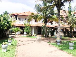C J Beach Resort,43 Epawala Road Uswetakeiyawa 11370,3.5 star