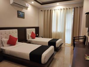 Hotel Shiv Vilas,Badrinath Road Tapovan Tehri Garhwal Rishikesh 249192 Uttarakhand,3 star