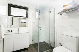 quality inn sunshine haberfield