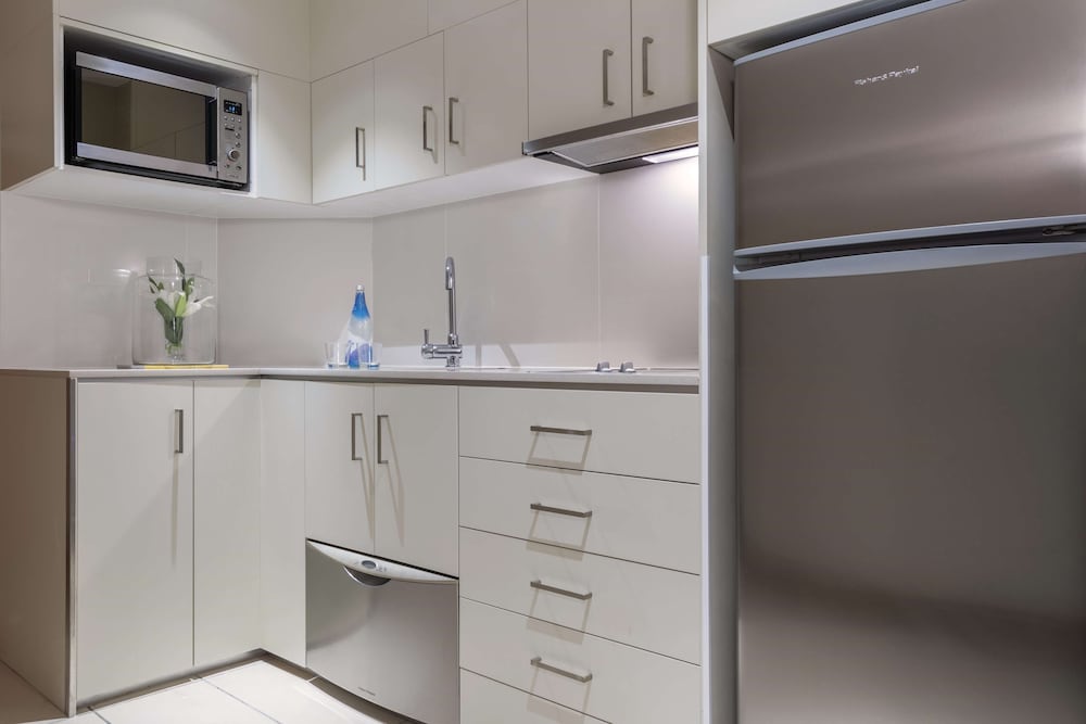 oaks gold coast hotel