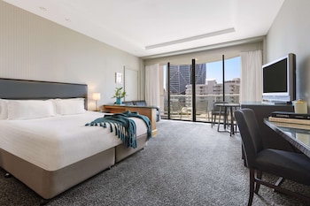 oaks gold coast hotel