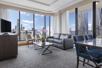 oaks gold coast hotel