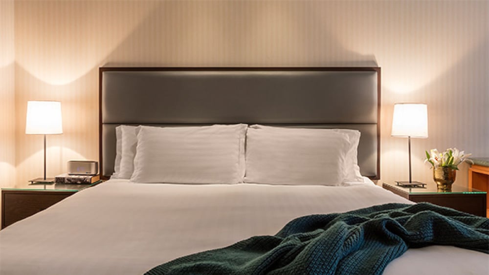 oaks gold coast hotel