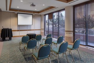 oaks gold coast hotel