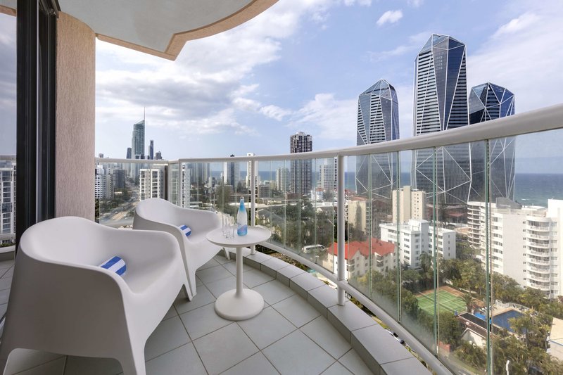 oaks gold coast hotel