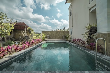 putih dcarik ubud