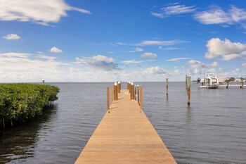 atlantic bay resort