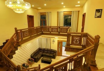 white gate luxury hotel