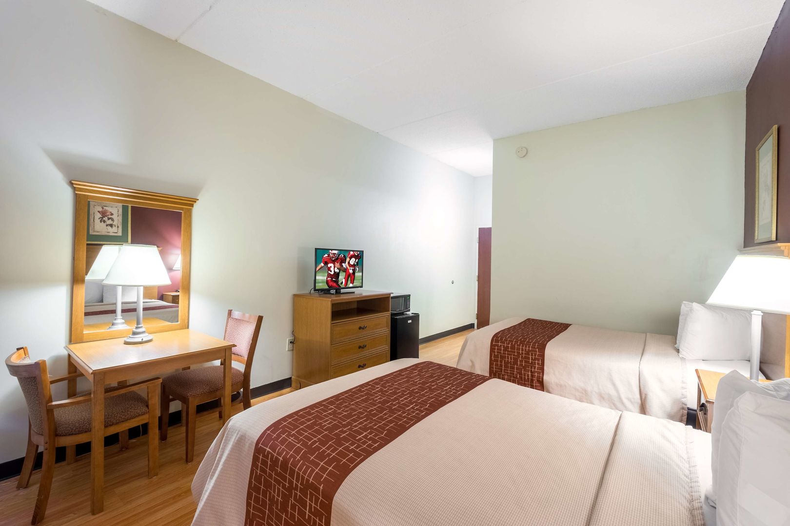 red roof inn hendersonville