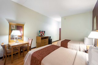 red roof inn hendersonville