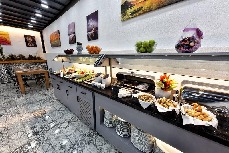 Almina Inn Hotel,Sarac Ishak Mahallesi Mollabey Sokak 12/9001 Mithatpasa Caddesi Beyazit 34126 Istanbul,4 star