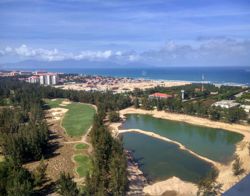 park regis cocobay da nang