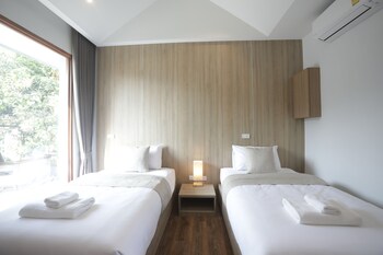 four oclock hotel