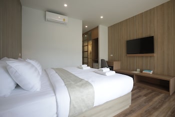 four oclock hotel