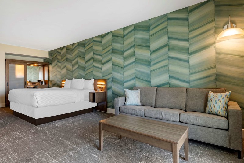 cambria hotel ocean city bayfront