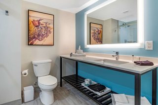 cambria hotel ocean city bayfront