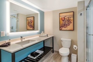 cambria hotel ocean city bayfront