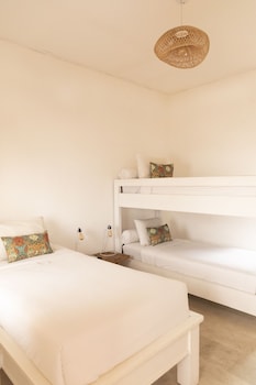 the room padang padang